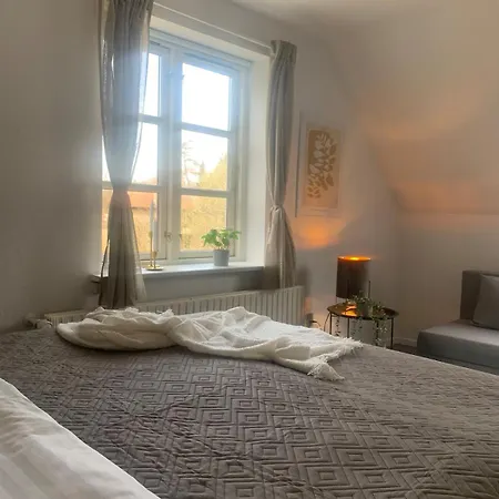 4 Vaerelser Naer Hillerod, Lige Ved Skov * Hillerød